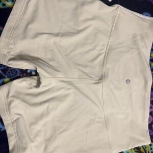 Lululemon NWT Athletica Align Women's Athletic Shorts in Cream